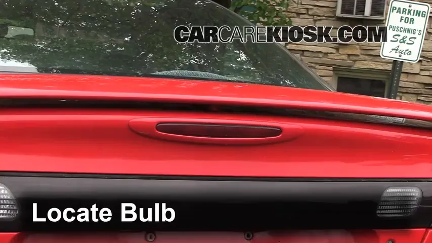 1996 Dodge Avenger ES 2.5L V6 Éclairage Feu de freinage central (remplacer l'ampoule)